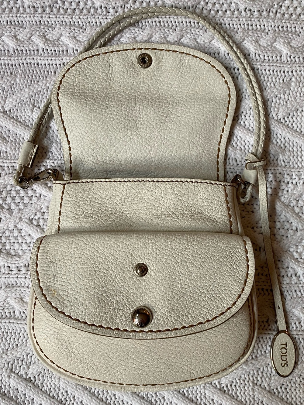 Tod’s Mini Saddle Bag - Picture 4 of 7